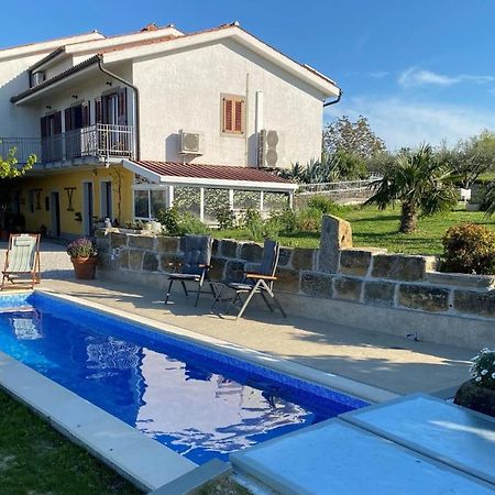 Med Oljkami Apartment Koper Bagian luar foto