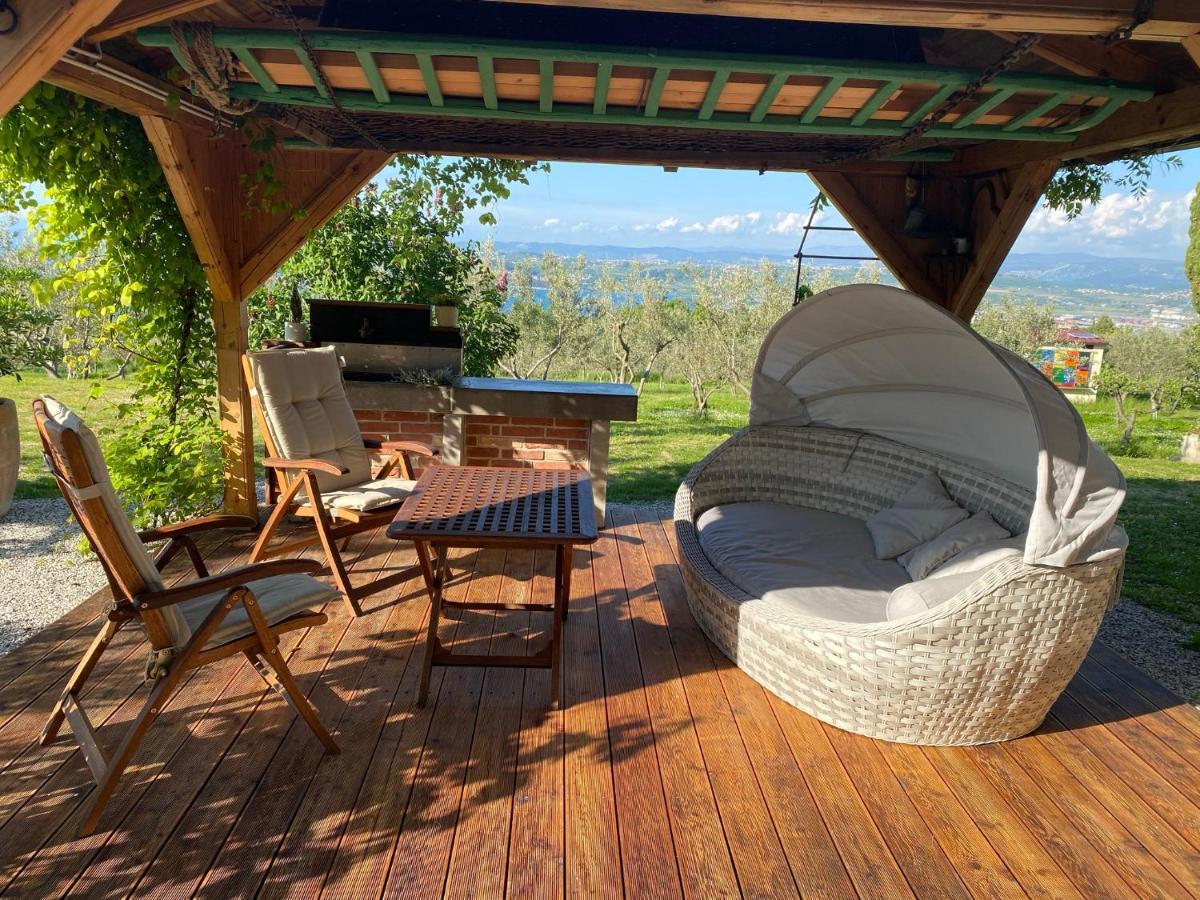 Med Oljkami Apartment Koper Bagian luar foto