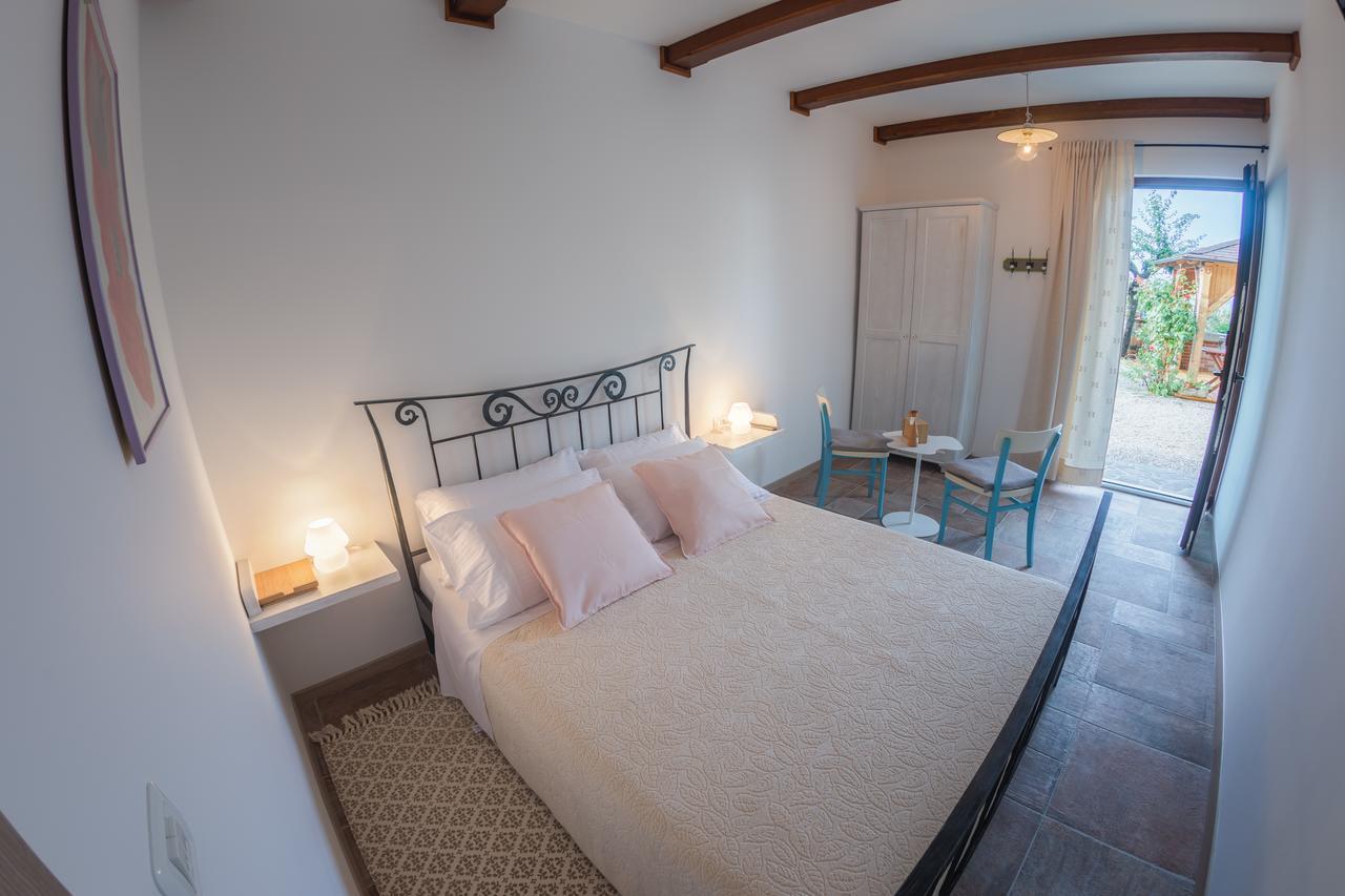 Med Oljkami Apartment Koper Bagian luar foto