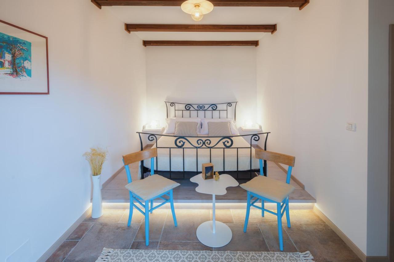Med Oljkami Apartment Koper Bagian luar foto